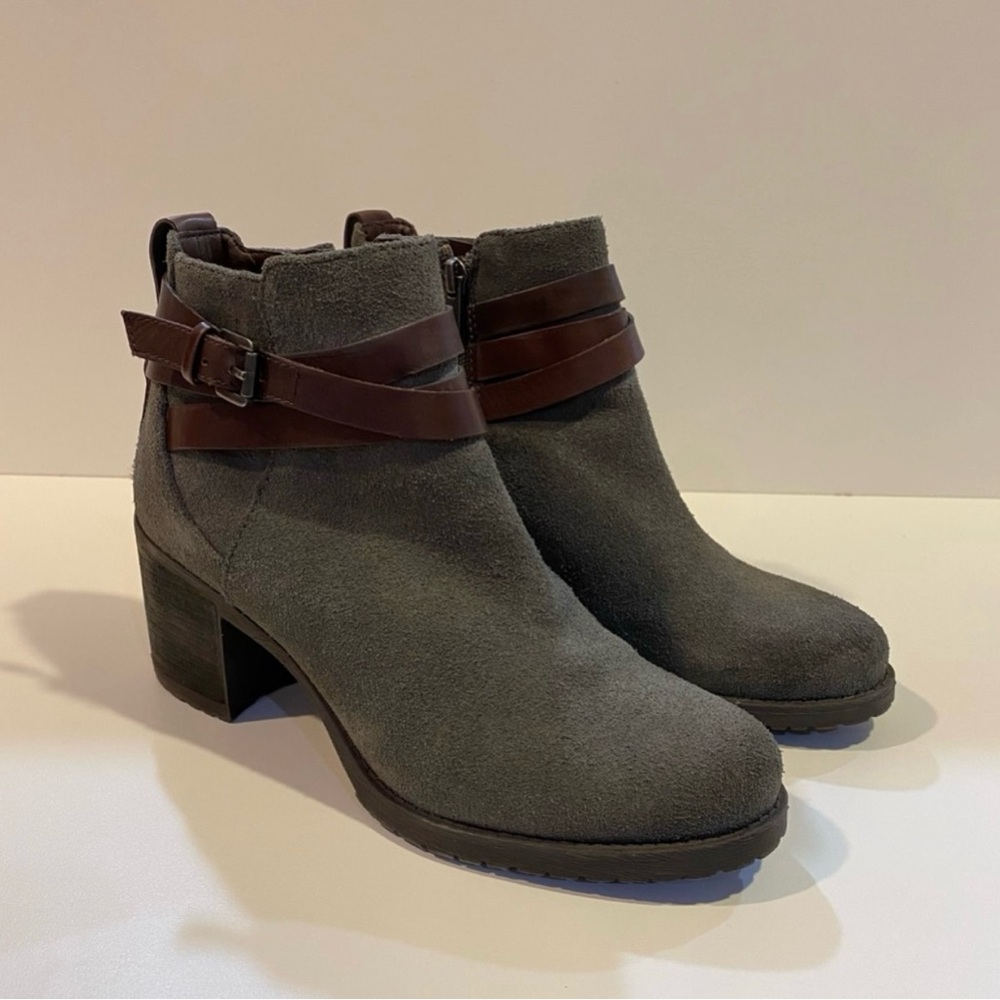 Sam Edelman Woman’s Chelsea Boots